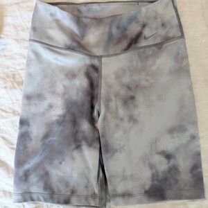 Nike Women's Cloudy Gray Bike Shorts